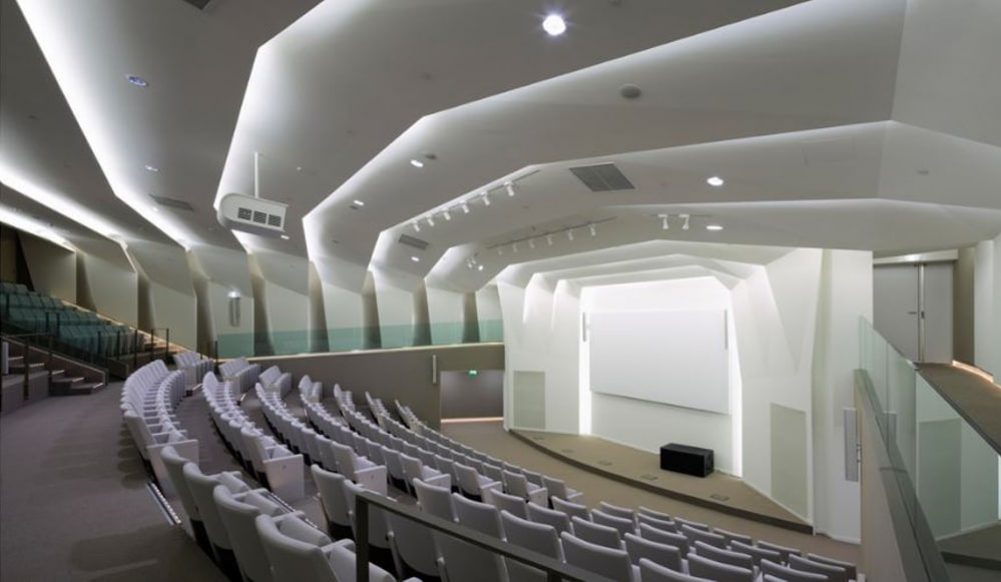 2013-La Défense-Tour Eqho-auditorium-1030X582